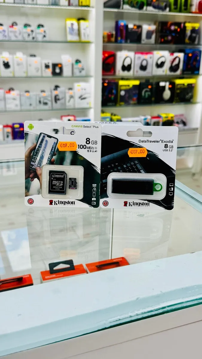 Memory card (8GB)