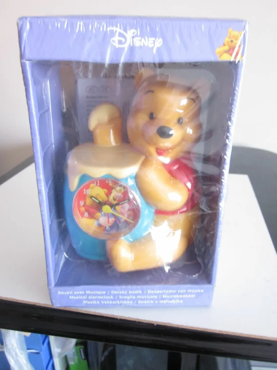 New Pooh Bear Musical Alarmclock - Image 1