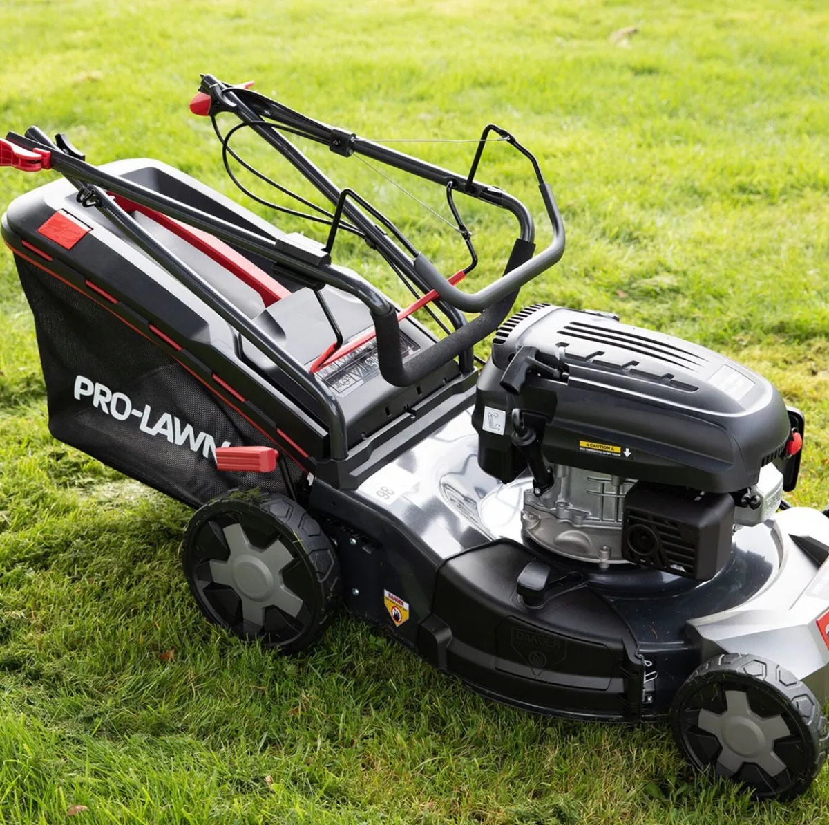 BRAND NEW Lawnmower Hyundai Powered Petrol 42cm - Image 1