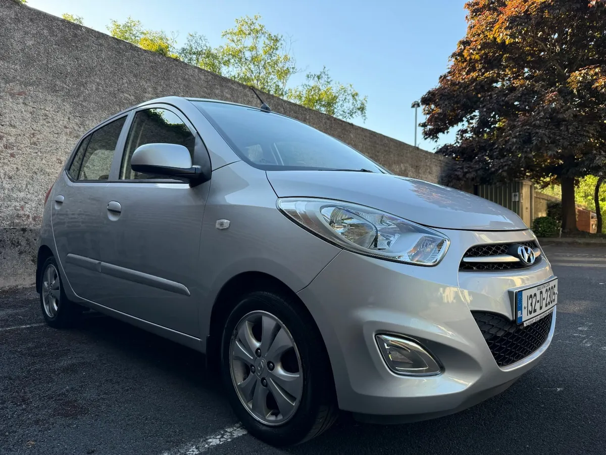 Stunning 2013 Hyundai i10 Deluxe Plus 4Dr 1.1 ltr - Image 3