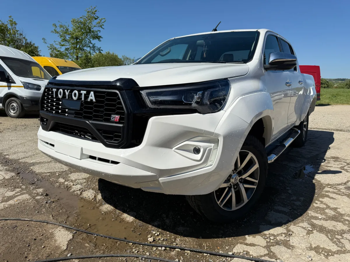 2019 TOYOTA HILUX GR INVINCIBLE - Image 2