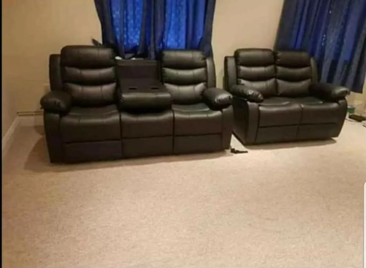 "Lovely leather Corner Couch- Belfast" - Image 3