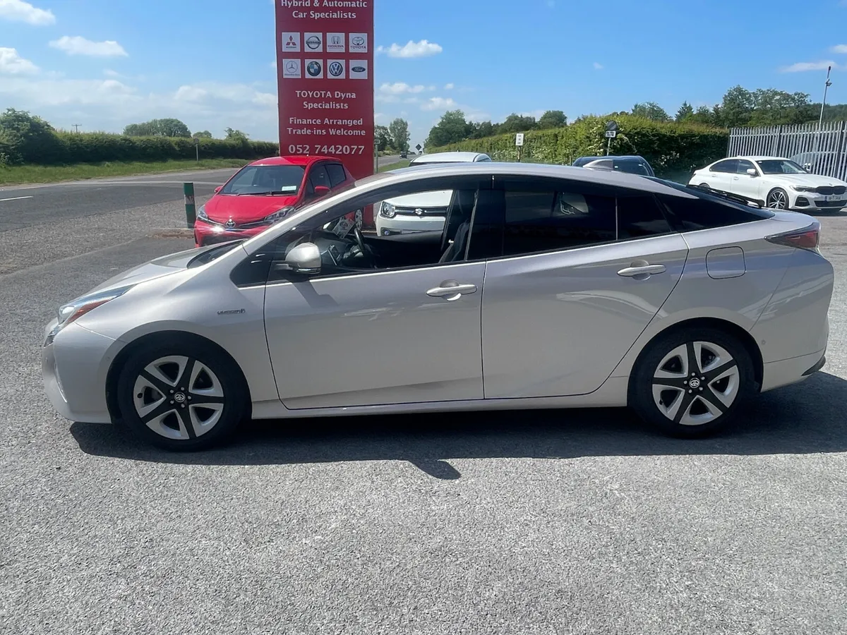 Toyota Prius 2017-2 - Image 4