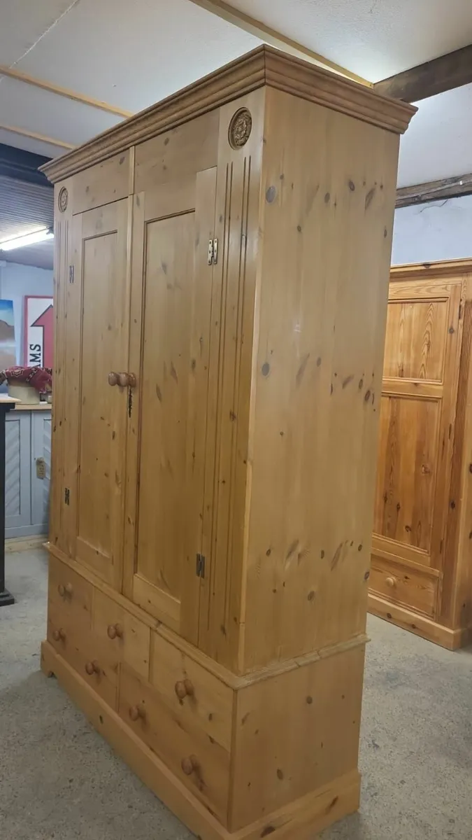 Large vintage pine wardrobe - Image 3