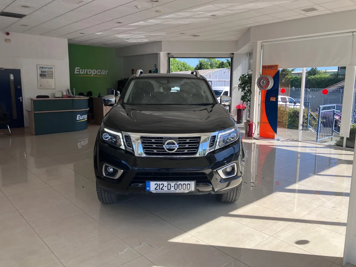 Nissan Navara 2021 TEKNA  2.3DCI  5 SEATER CREWCAB - Image 4