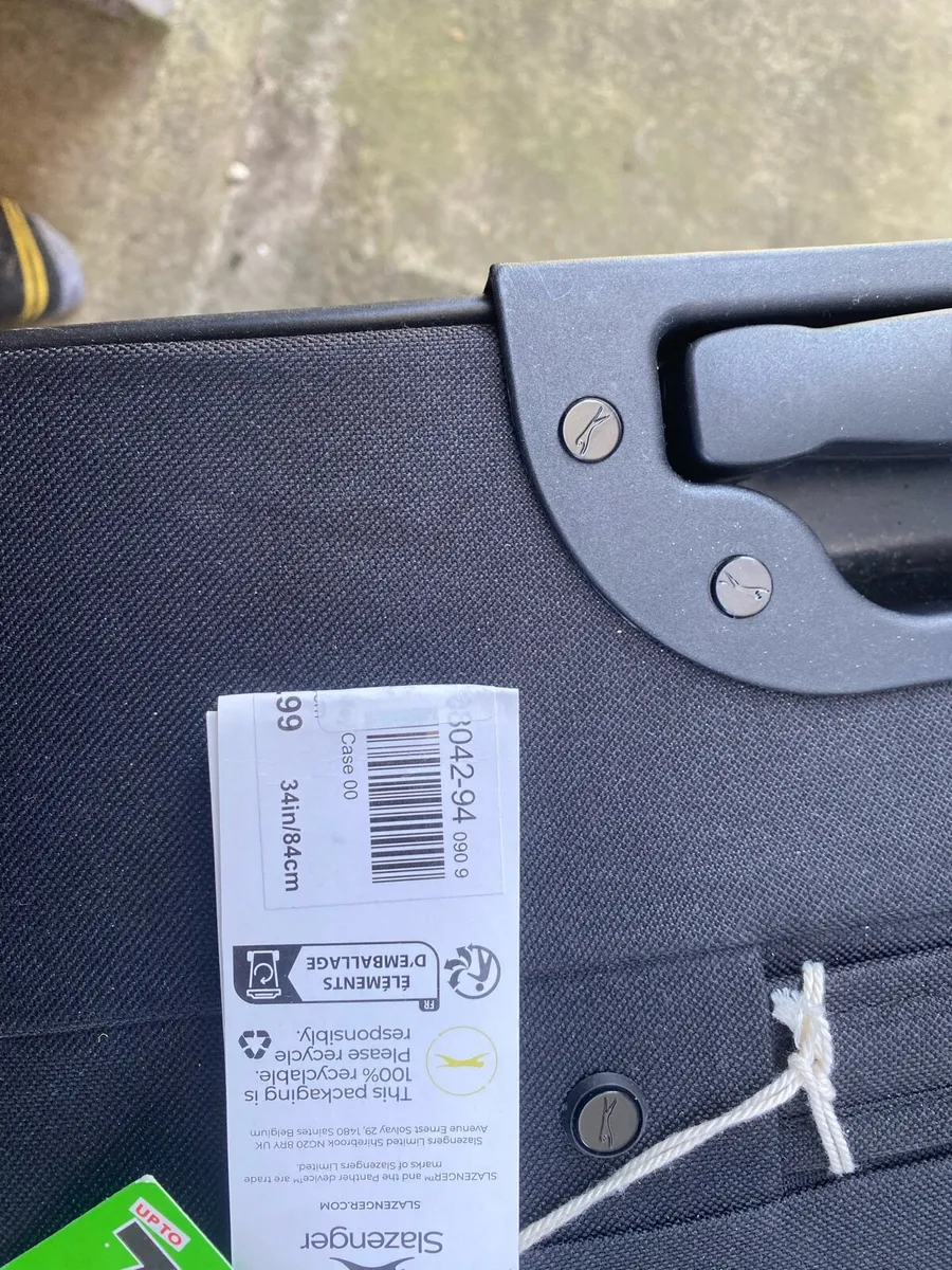 Travel suitcase - Image 4