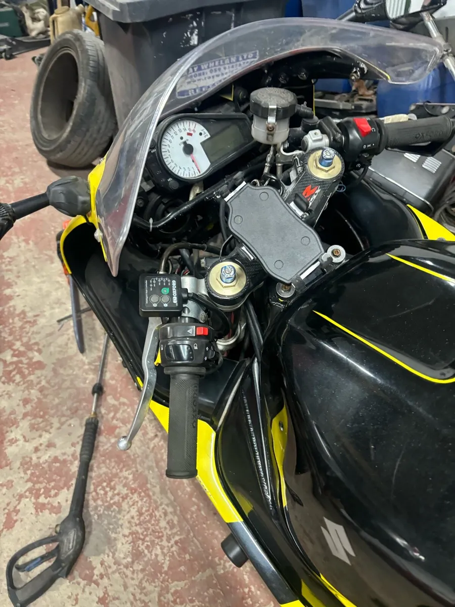 01  Suzuki gsxr 600 - Image 2