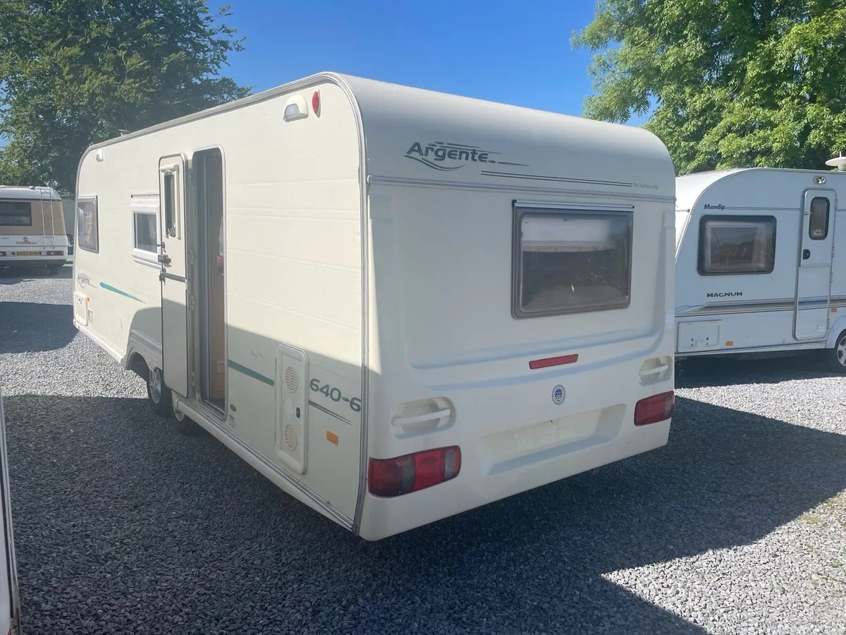 6 birth caravan - Image 4