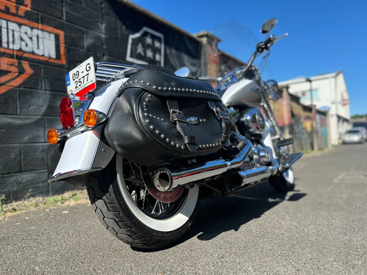 2009 HARLEY-DAVIDSON Softail Deluxe - Image 3