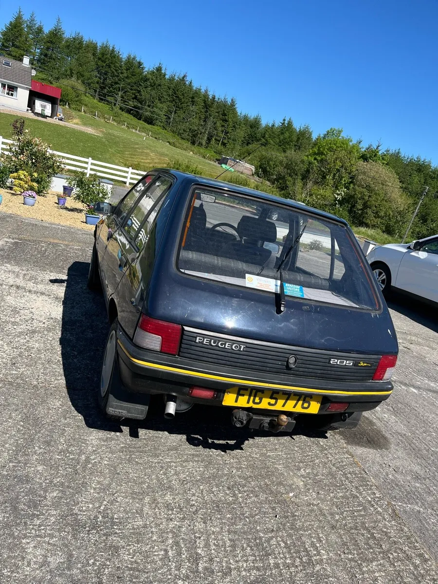 Peugeot 205 - Image 3