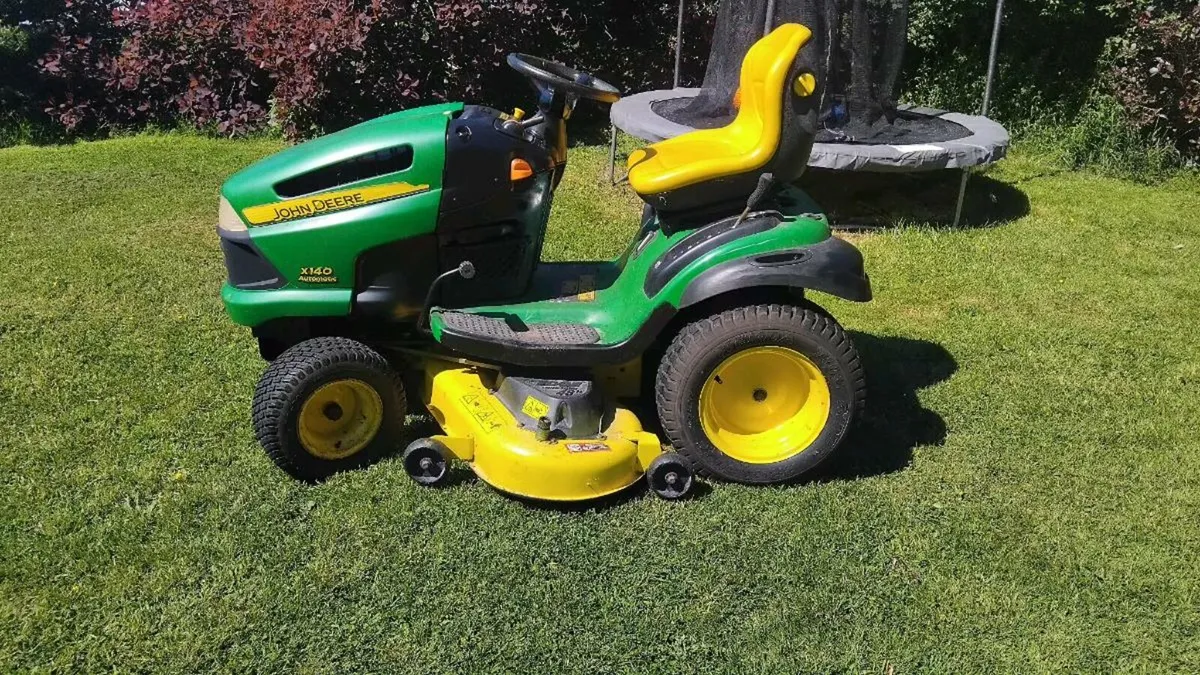 John Deere x140 21hp - Image 1