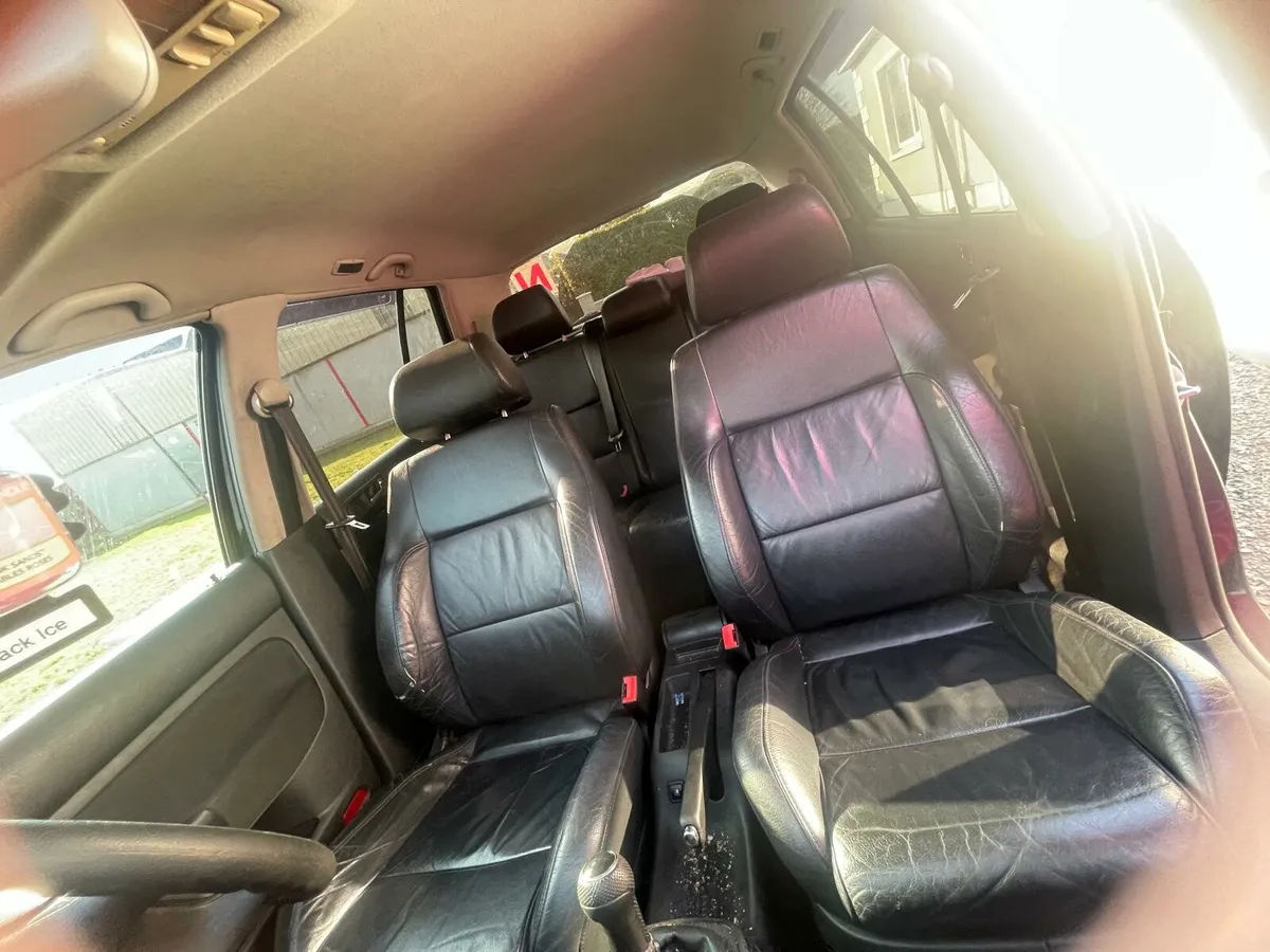 Volkswagen Gold Mk4 - Image 4