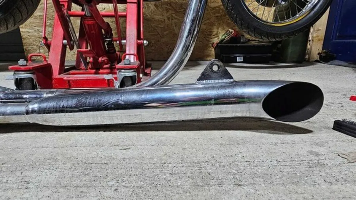 Kawasaki KZ900 Exhaust 1976 - Image 3
