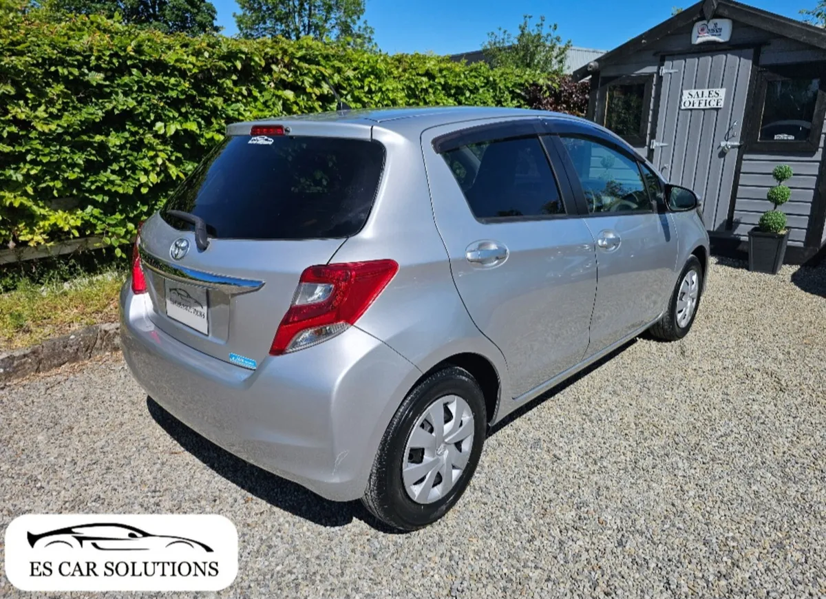 141  Toyota Yaris Vitz 1.0L HYBRID NEW NCT TAX€190 - Image 4