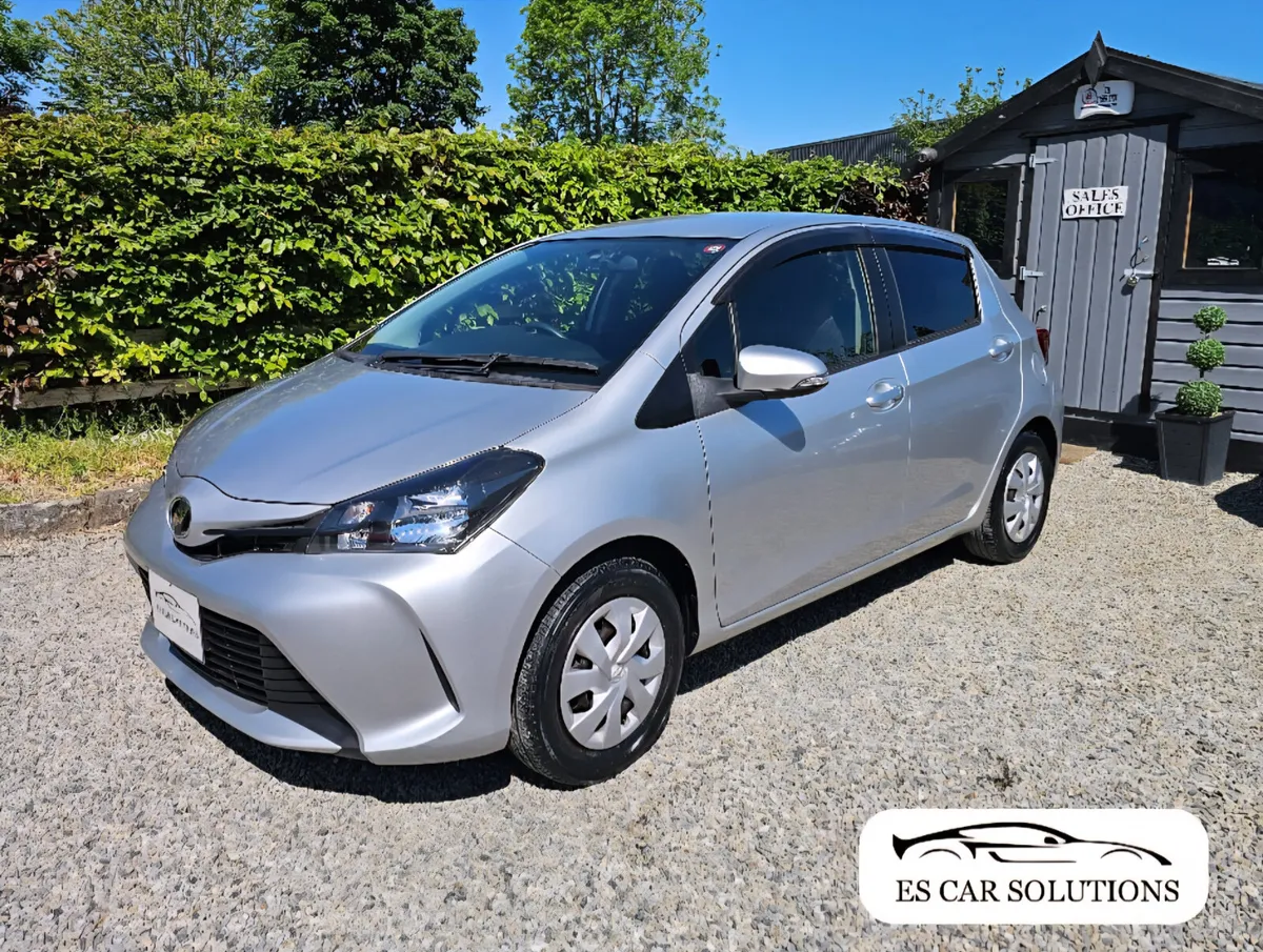 141  Toyota Yaris Vitz 1.0L HYBRID NEW NCT TAX€190 - Image 2