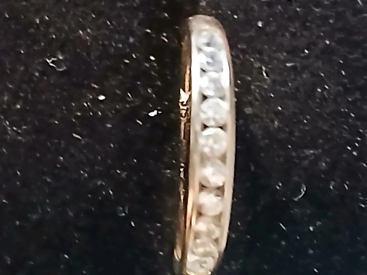9 ct Engagement & Wedding band - Image 2