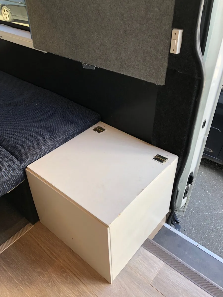 Renault Traffic Camper van - Image 4