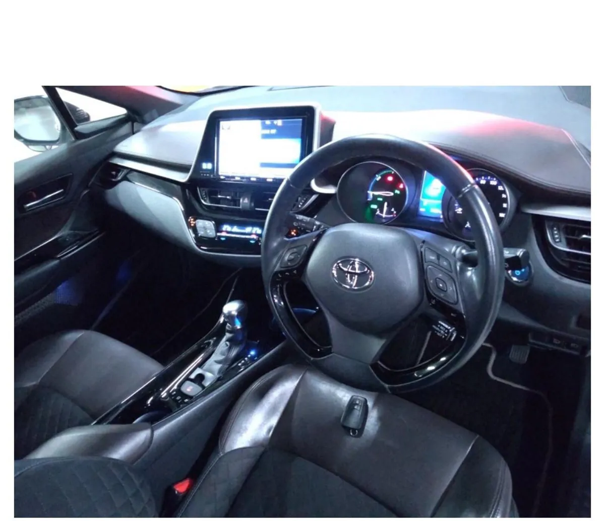 Toyota C-HR 1.8 WHITE 2018 - Image 4