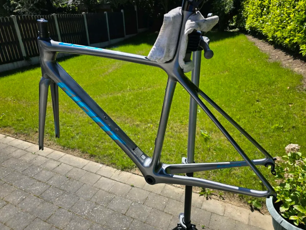 Giant TCR Advanced SL Frameset, Size Medium - Image 4