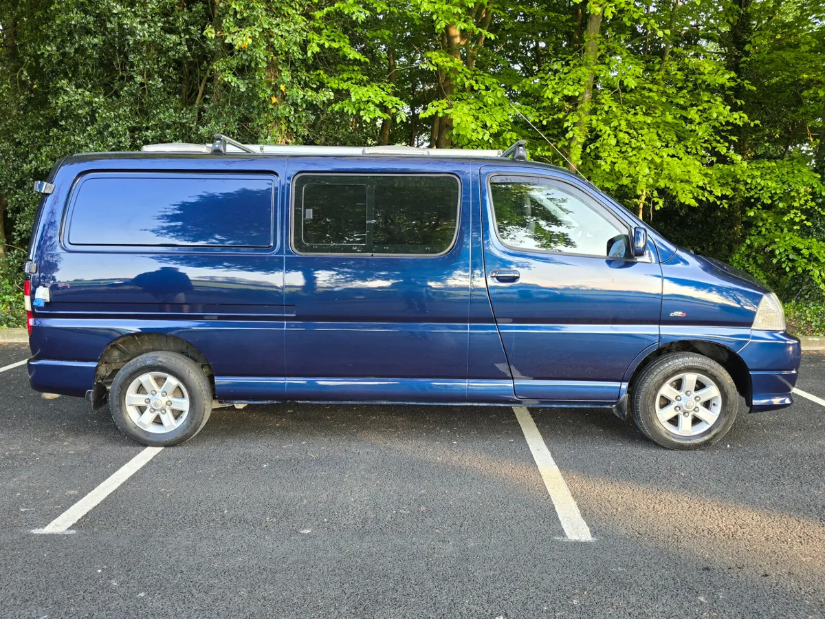2007 Toyota HiAce Camper - Image 4