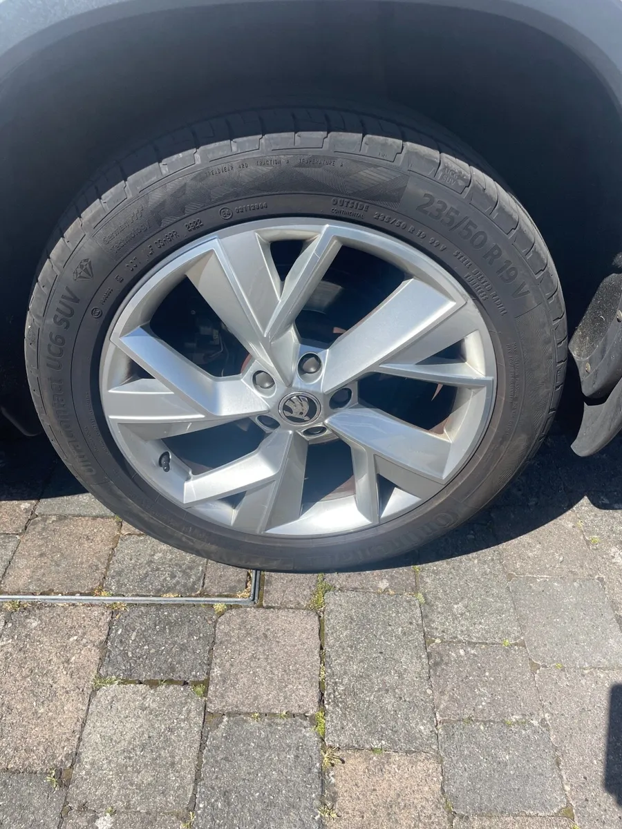 Skoda Kodiaq 2020 2.0 TDI 150HP 7 Seats - Image 3
