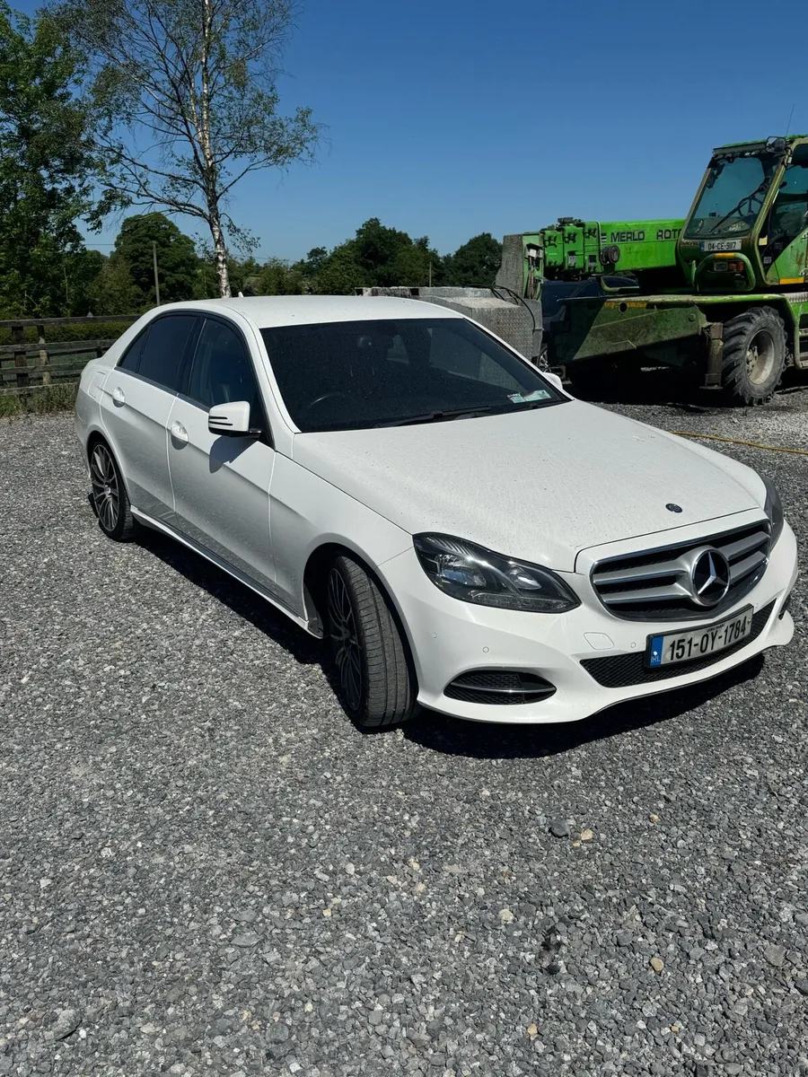 Mercedes E220 2015 diesel - Image 1