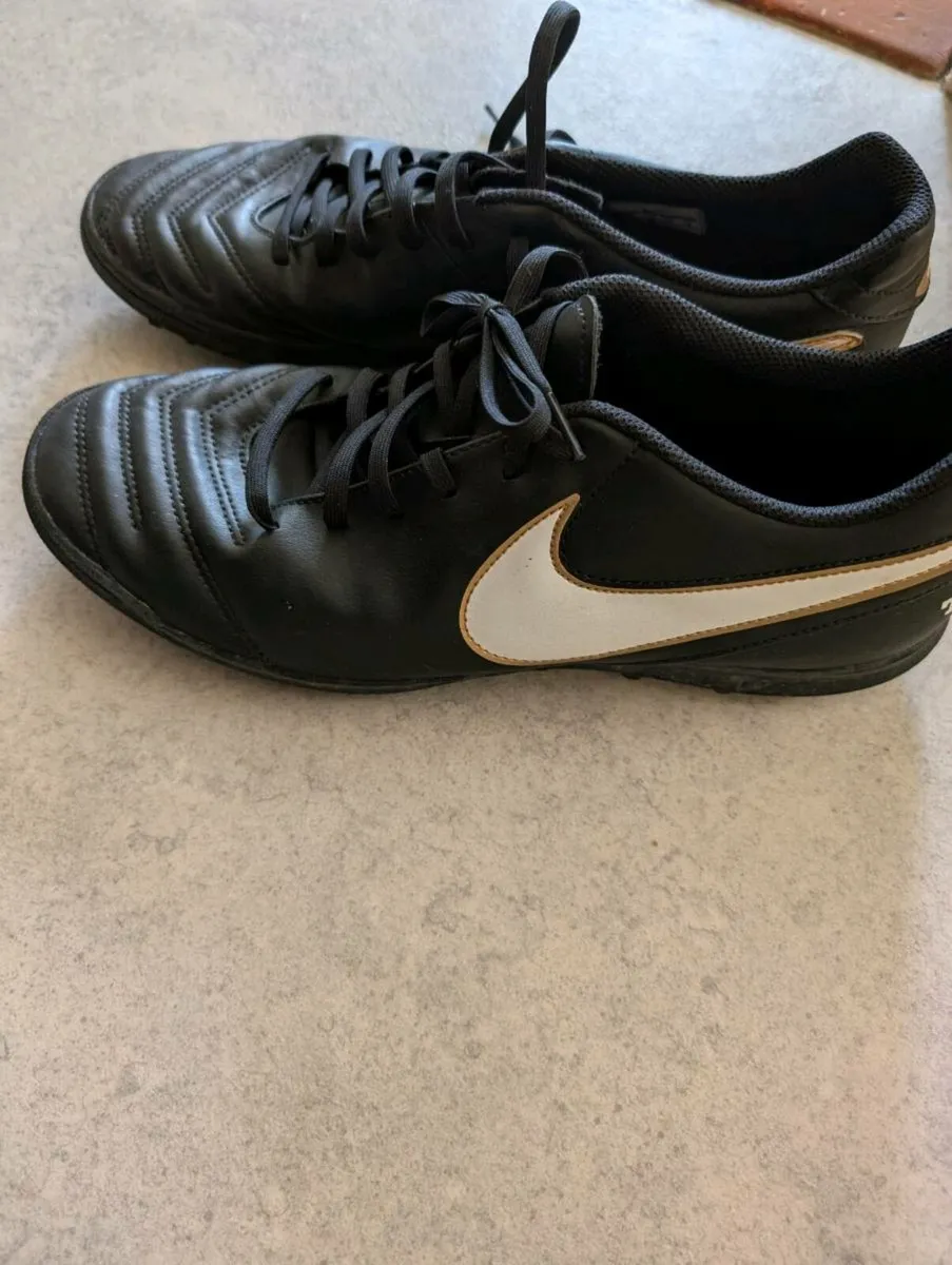 Nike Tiempo Uk11 - Image 1