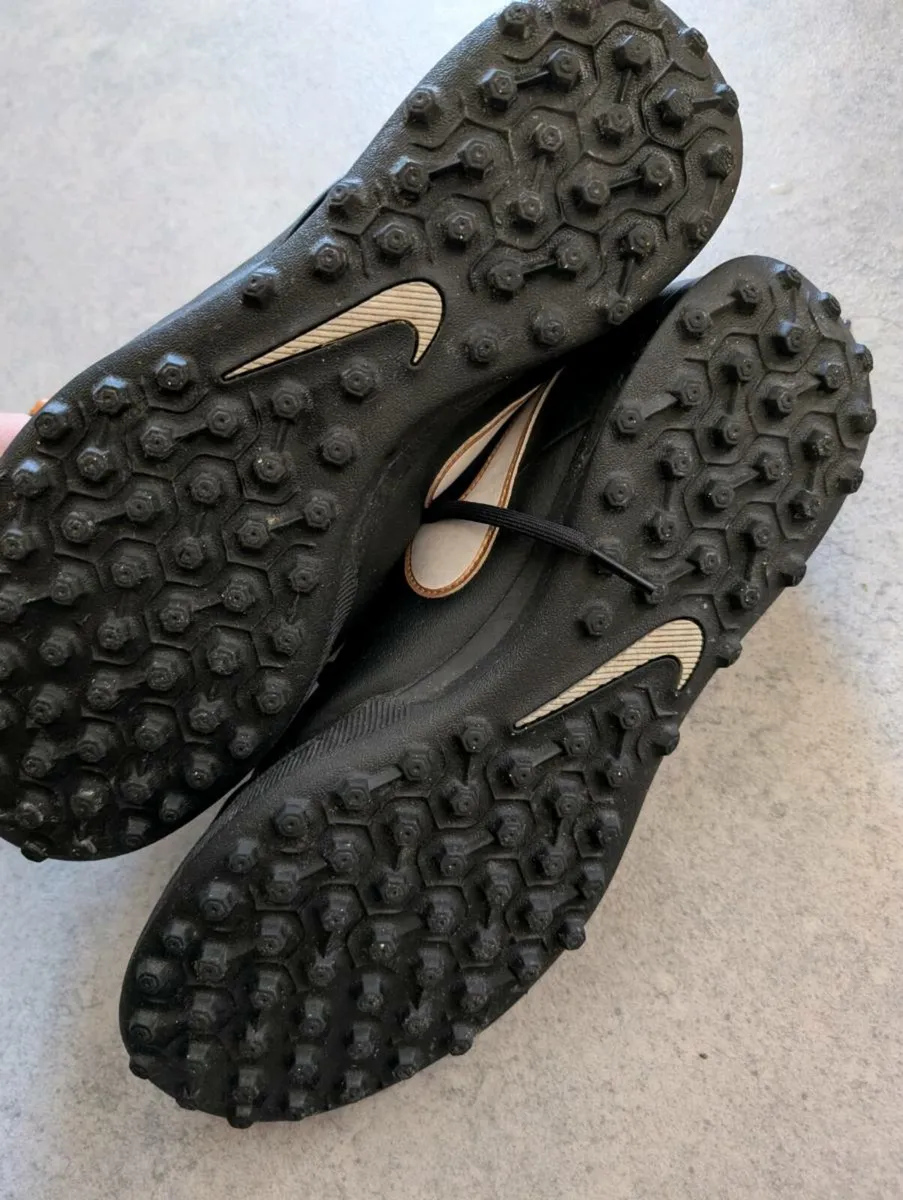 Nike Tiempo Uk11 - Image 2