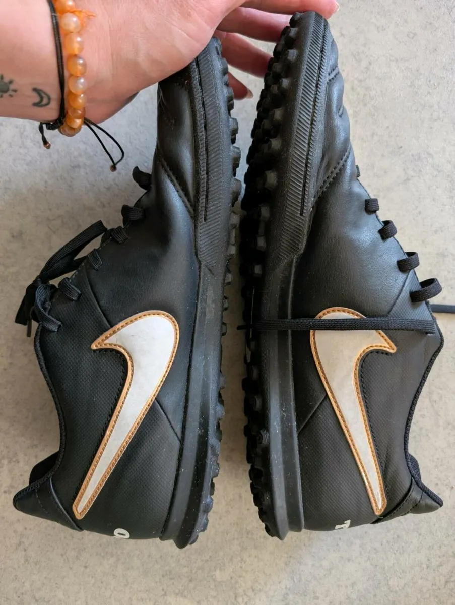 Nike Tiempo Uk11 - Image 3