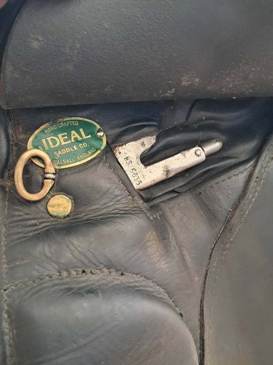 Ideal Jessica Dressage Saddle - Image 3