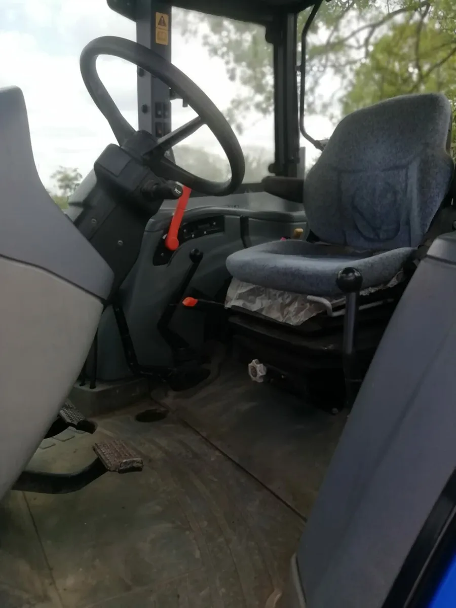New Holland TL90 CW loader * low hours*   No VAT - Image 3