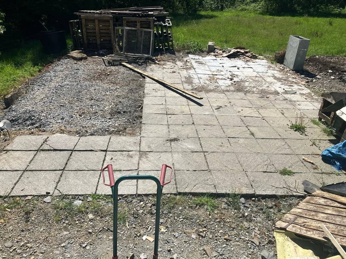 Cement patio slabs tiles - Image 1
