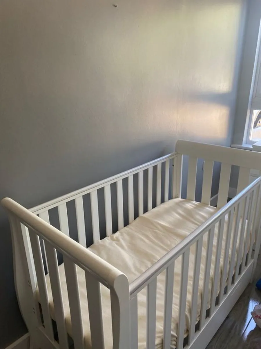 Sleigh cot/bed - Image 4