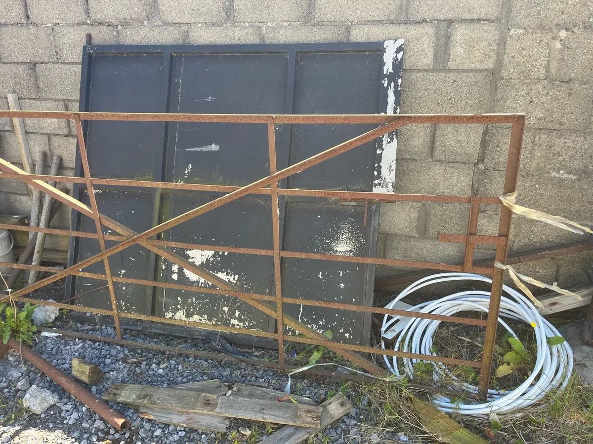 9ft x 4ft Cast Iron Gate