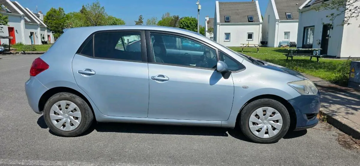 Toyota auris - Image 2