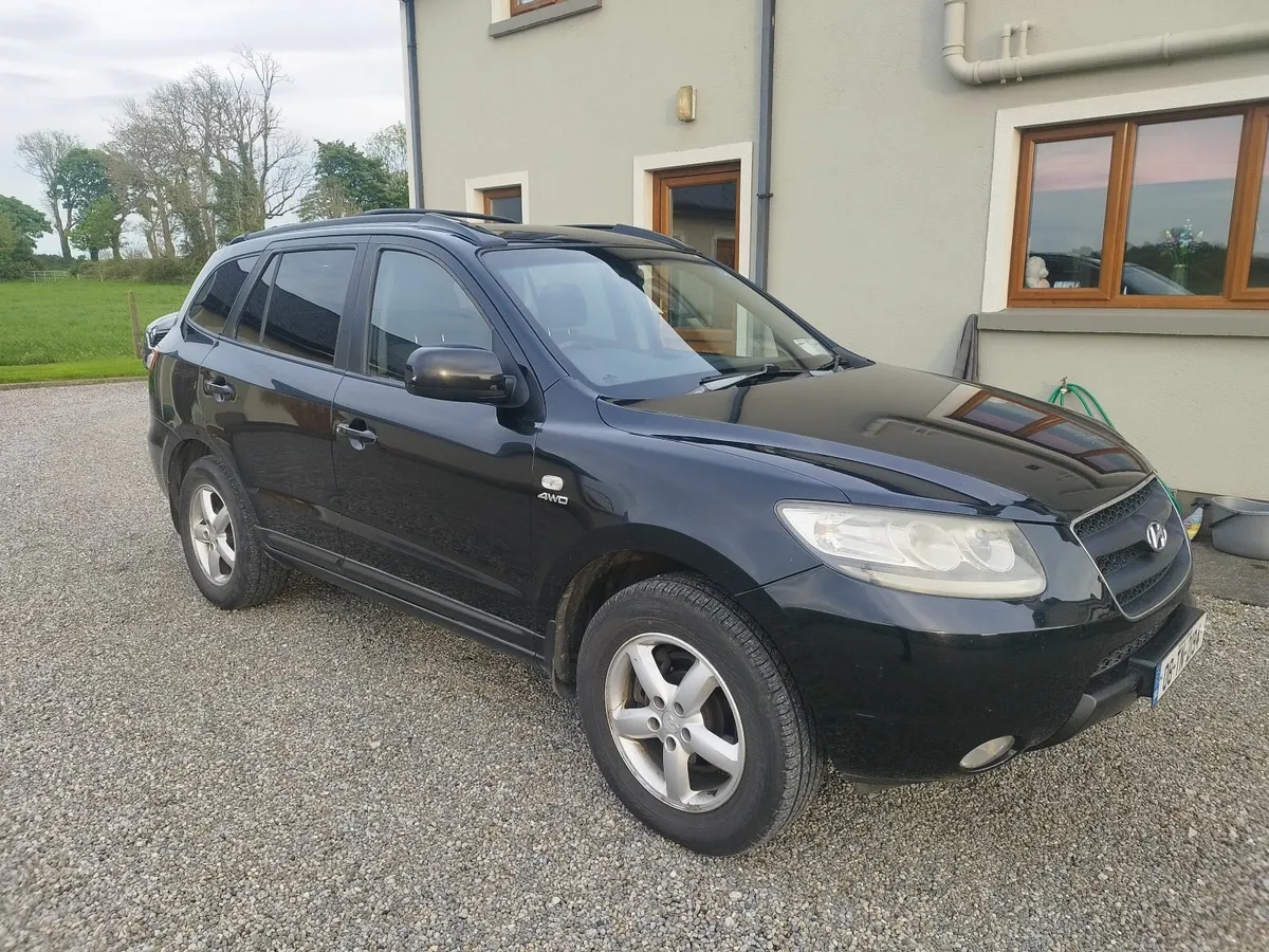 Hyundai Santa Fe 2008 - Image 2