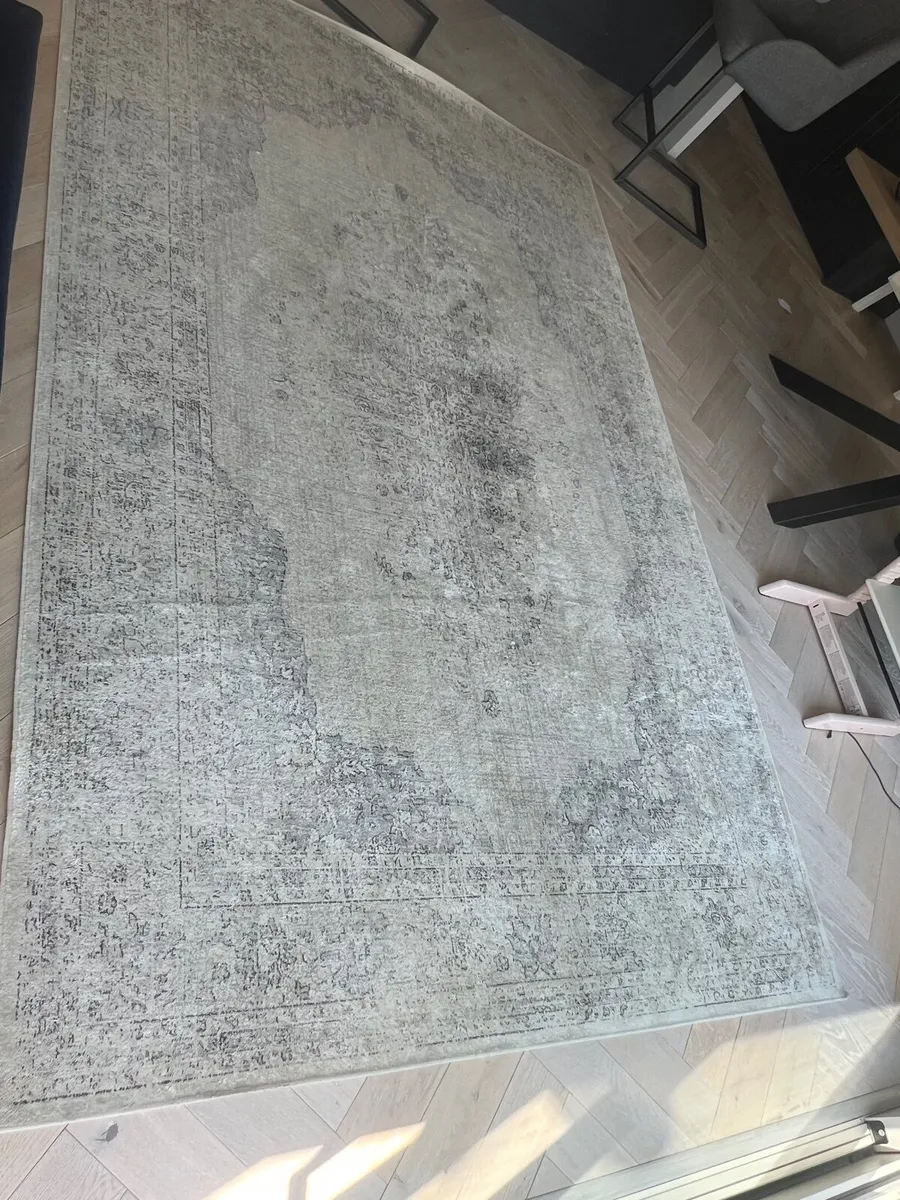Zara Home Vintage Effect Rug - Image 4
