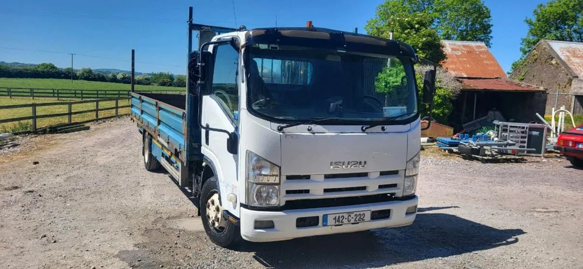 Isuzu NPR - Image 1