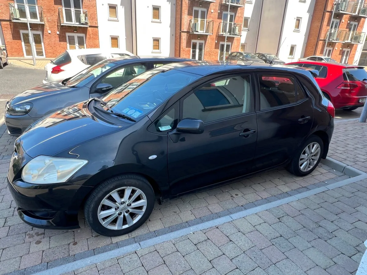 Toyoto Auris - Image 2