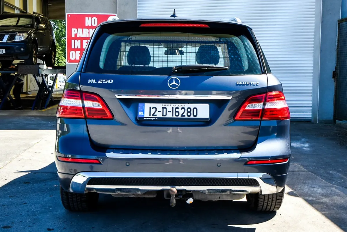 Mercedes-Benz ML 250d 4Matic Low Mileage NEW CVRT - Image 4