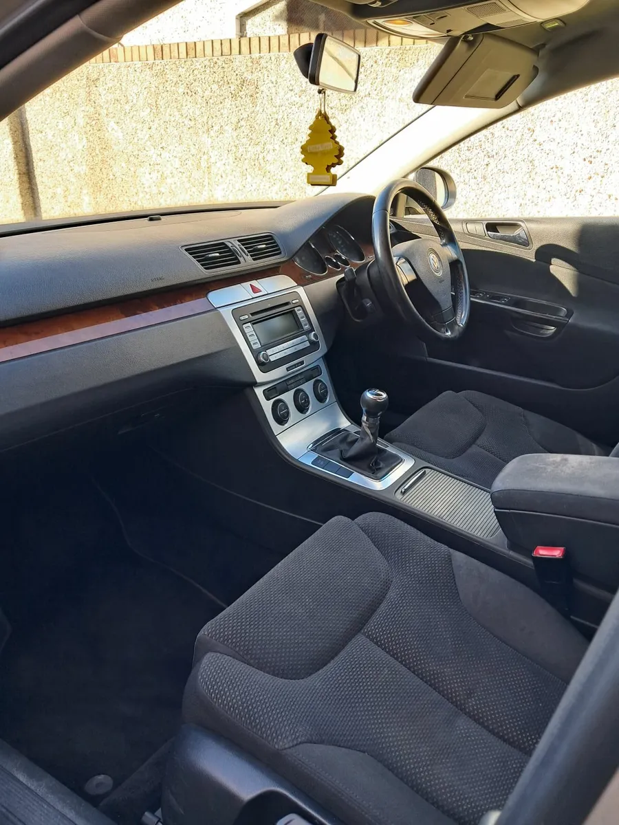 **Volkswagen Passat 1.9TDI  2008 READ AD** - Image 1