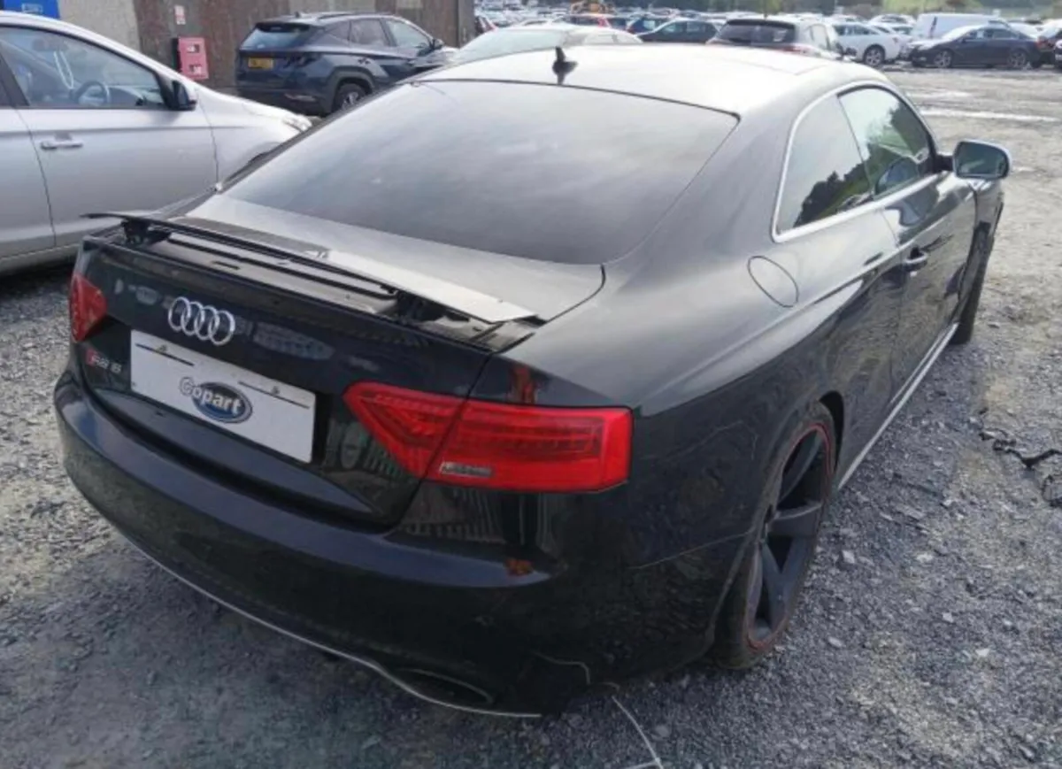 2015 AUDI RS5 LIMITED Edition Parts/repair - Image 3