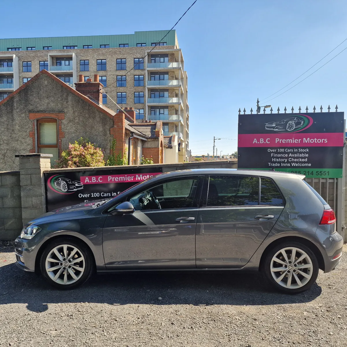 Volkswagen Golf 2.0 TDI 150HP Highline - Image 4