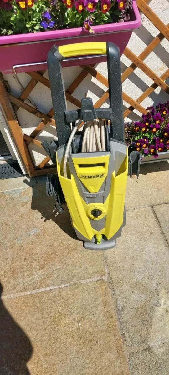Pressure washer - Image 1
