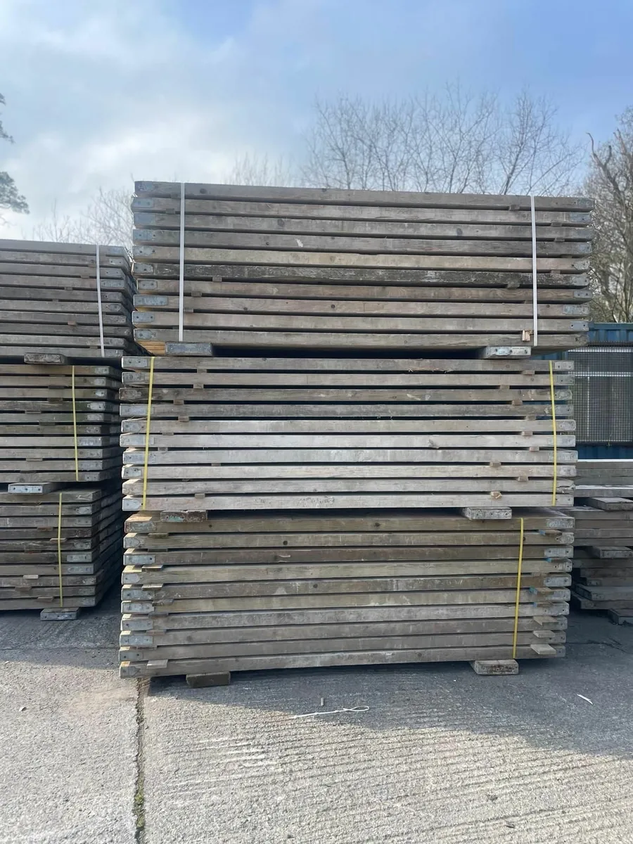 8ft scaffolding boards - Image 1