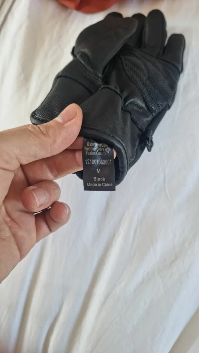 Waterproof gloves - Image 2