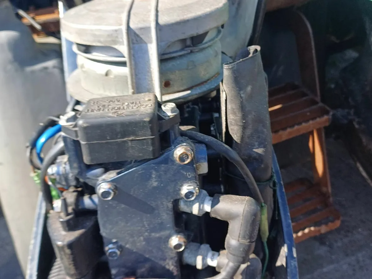 Yamaha 6 HP Boat engine - Image 2