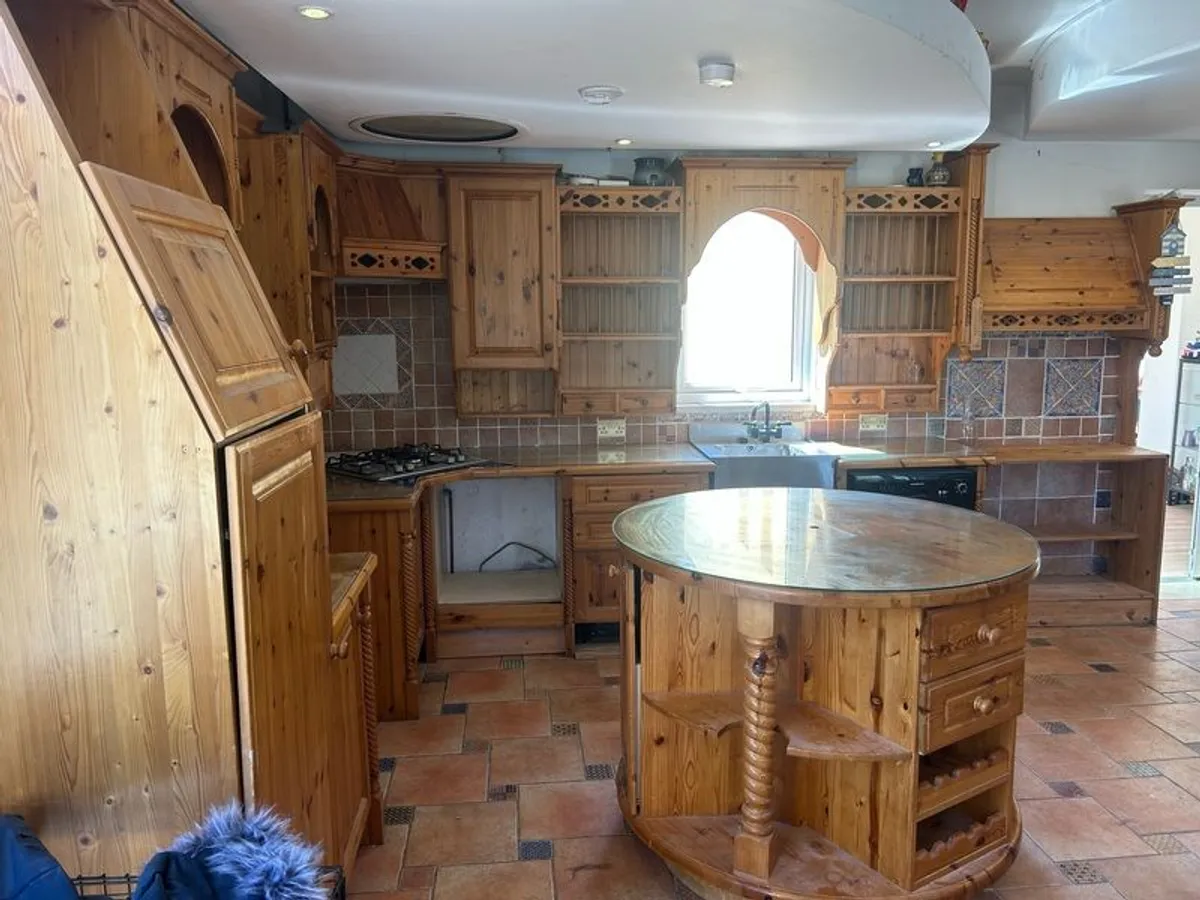 Country Kitchen - Image 2