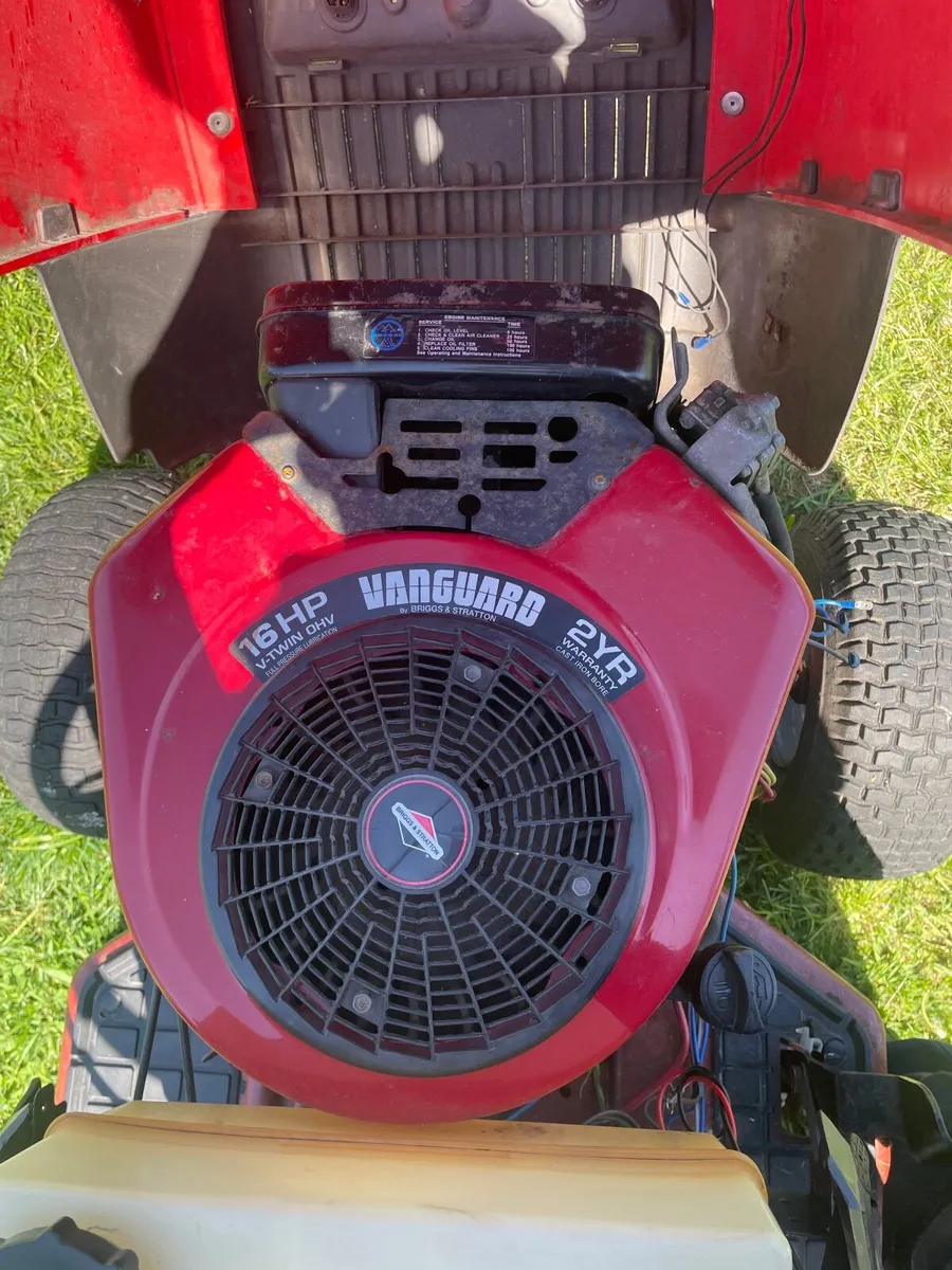 Ride on mower/ garden tractor - Image 2