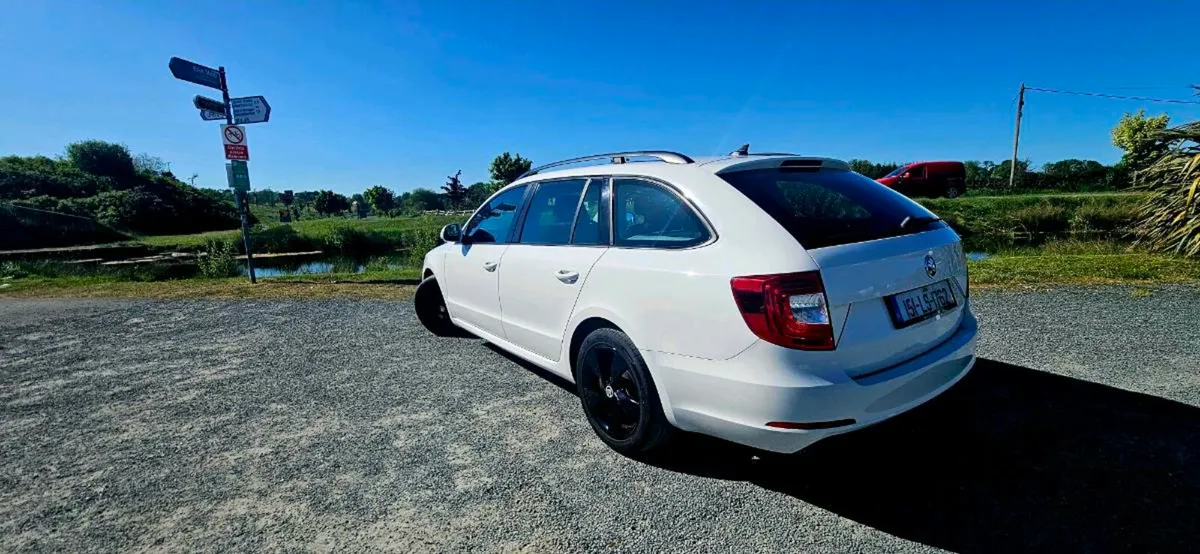 2015 SKODA SUPERB 1.6TDI GREENLINE. ESTATE. - Image 3